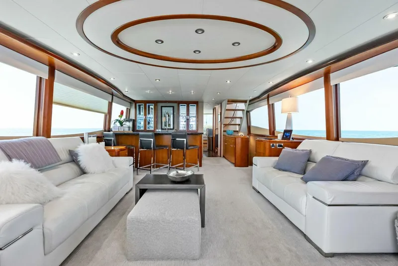 Slide: The Image of Lazzara Yachts 84 Skylounge 2006 - 5595178