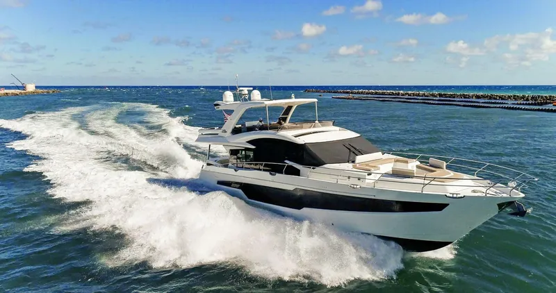 Slide: The Image of Galeon 680 Fly 2020 - 5600473
