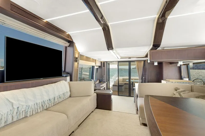 Slide: The Image of Galeon 680 Fly 2020 - 5600485