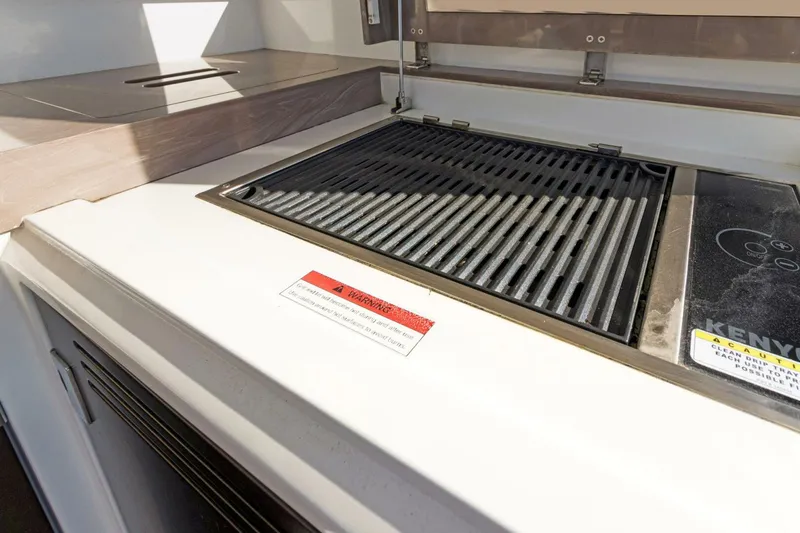 Slide: The Image of Galeon 680 Fly 2020 - 5600509