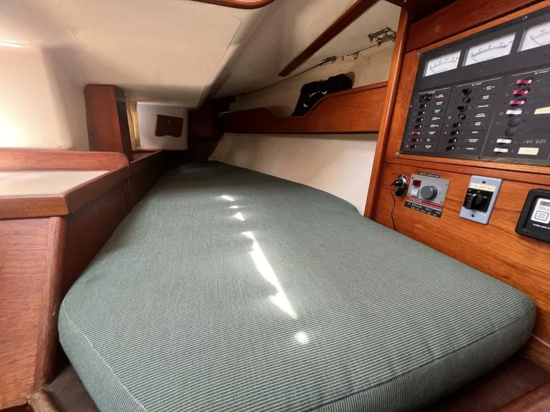 Slide: The Image of Sabre 38 1984 - 5576420