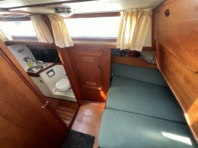 Slide: The Image of Sabre 38 1984 - 5576418