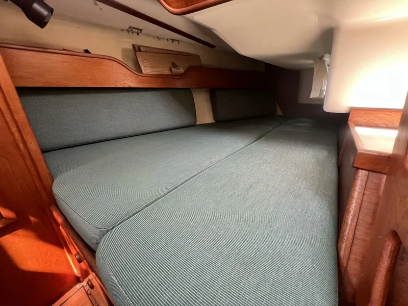 Slide: The Image of Sabre 38 1984 - 5576419