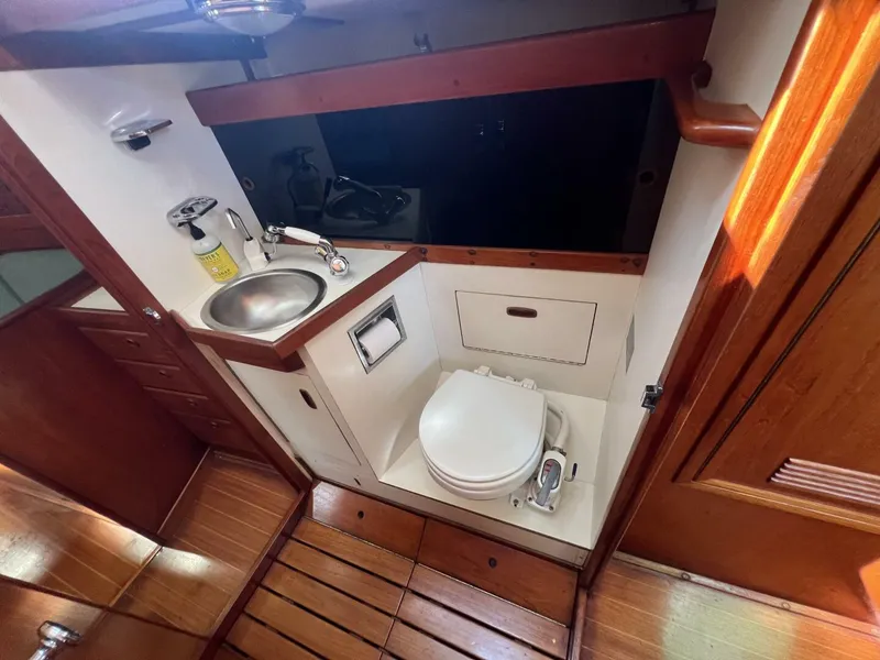 Slide: The Image of Sabre 38 1984 - 5576424