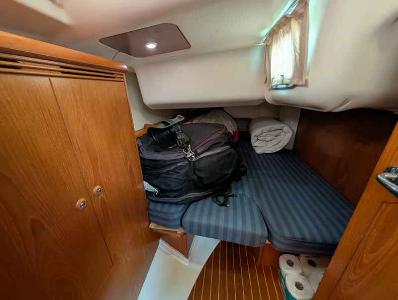 Slide: The Image of Jeanneau 43 Sun Odyssey 2001 - 5576703