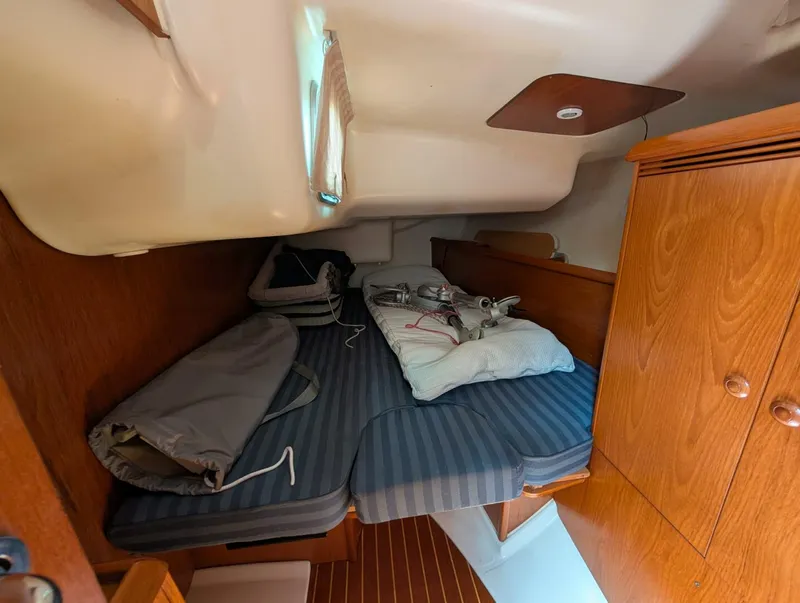 Slide: The Image of Jeanneau 43 Sun Odyssey 2001 - 5576705