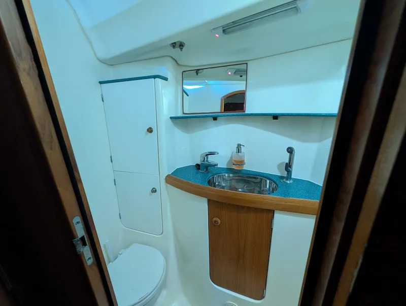 Slide: The Image of Jeanneau 43 Sun Odyssey 2001 - 5576718