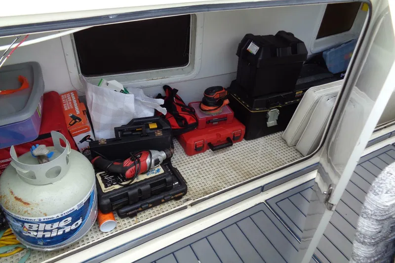 Slide: The Image of Hatteras 70 Cockpit Motor Yacht 1987 - 5577017