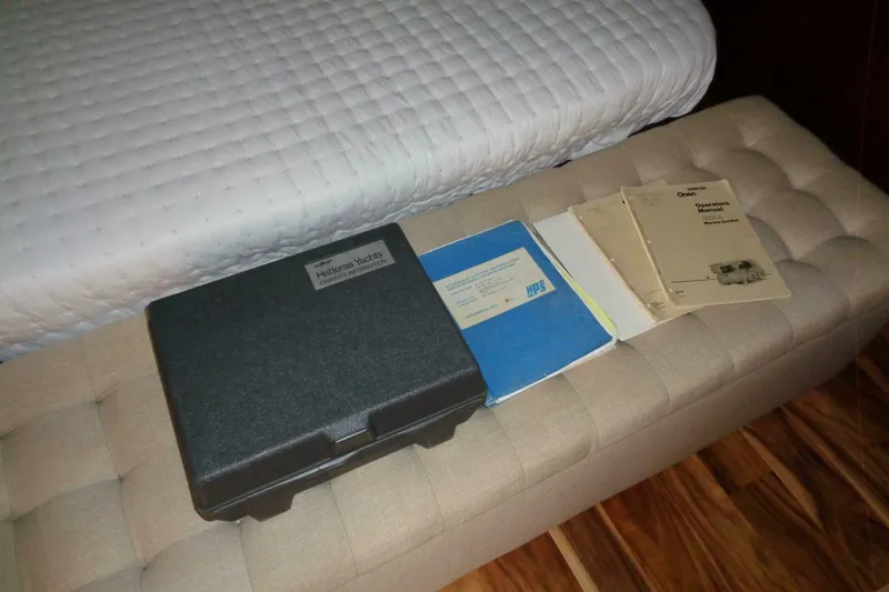 Slide: The Image of Hatteras 70 Cockpit Motor Yacht 1987 - 5577142