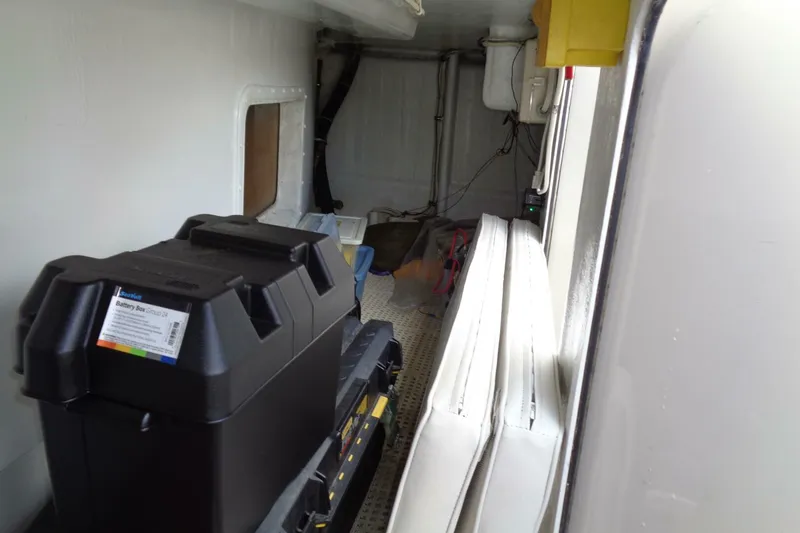 Slide: The Image of Hatteras 70 Cockpit Motor Yacht 1987 - 5577019