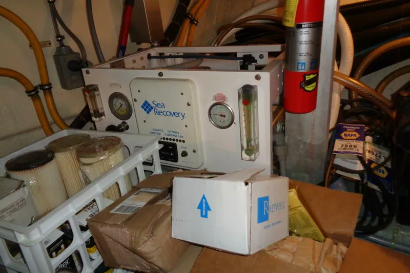 Slide: The Image of Hatteras 70 Cockpit Motor Yacht 1987 - 5577156