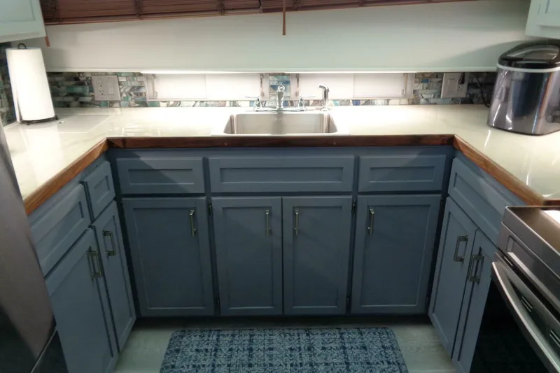 Slide: The Image of Hatteras 70 Cockpit Motor Yacht 1987 - 5577061