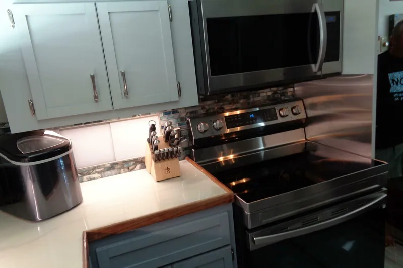 Slide: The Image of Hatteras 70 Cockpit Motor Yacht 1987 - 5577062