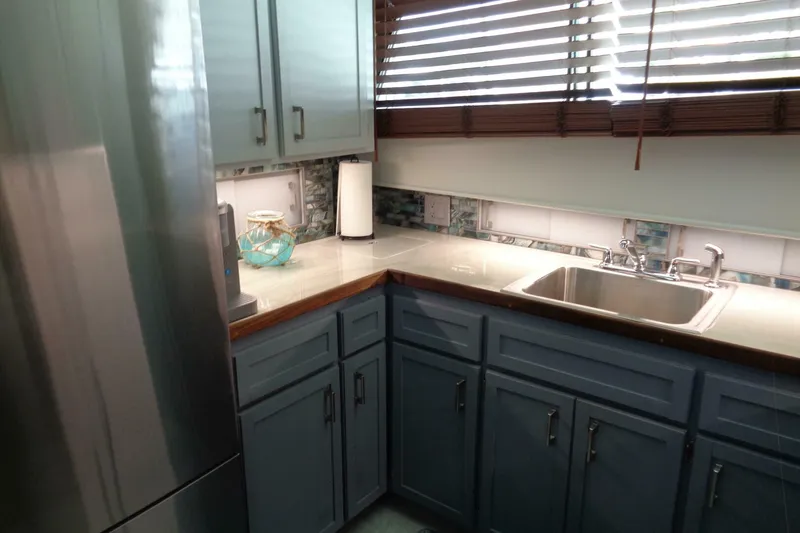 Slide: The Image of Hatteras 70 Cockpit Motor Yacht 1987 - 5577063