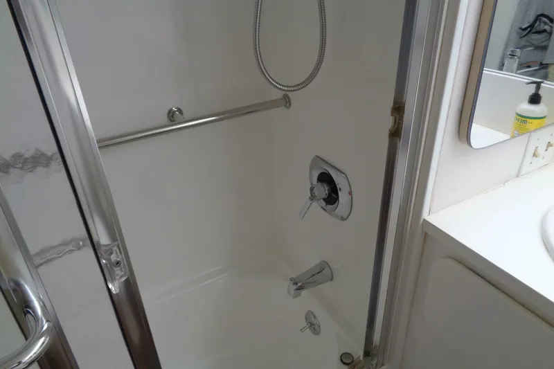 Slide: The Image of Hatteras 70 Cockpit Motor Yacht 1987 - 5577102