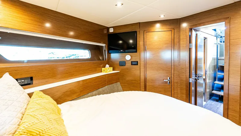 Slide: The Image of Cruisers 54 Cantius 2019 - 5594845