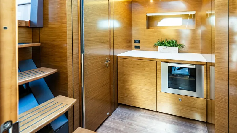 Slide: The Image of Cruisers 54 Cantius 2019 - 5594851