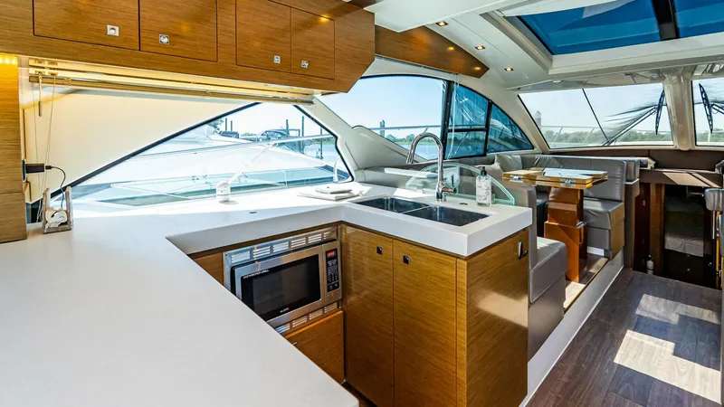 Slide: The Image of Cruisers Yachts 54 Cantius 2019 - 5594854