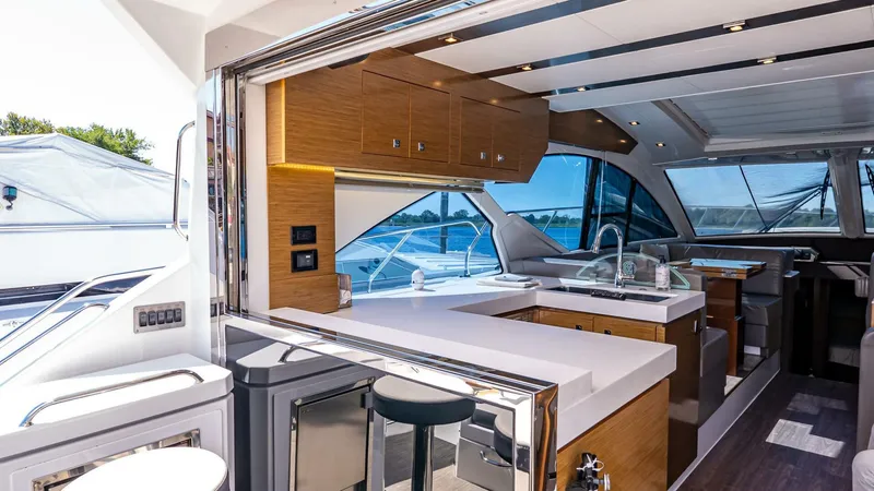 Slide: The Image of Cruisers Yachts 54 Cantius 2019 - 5594873