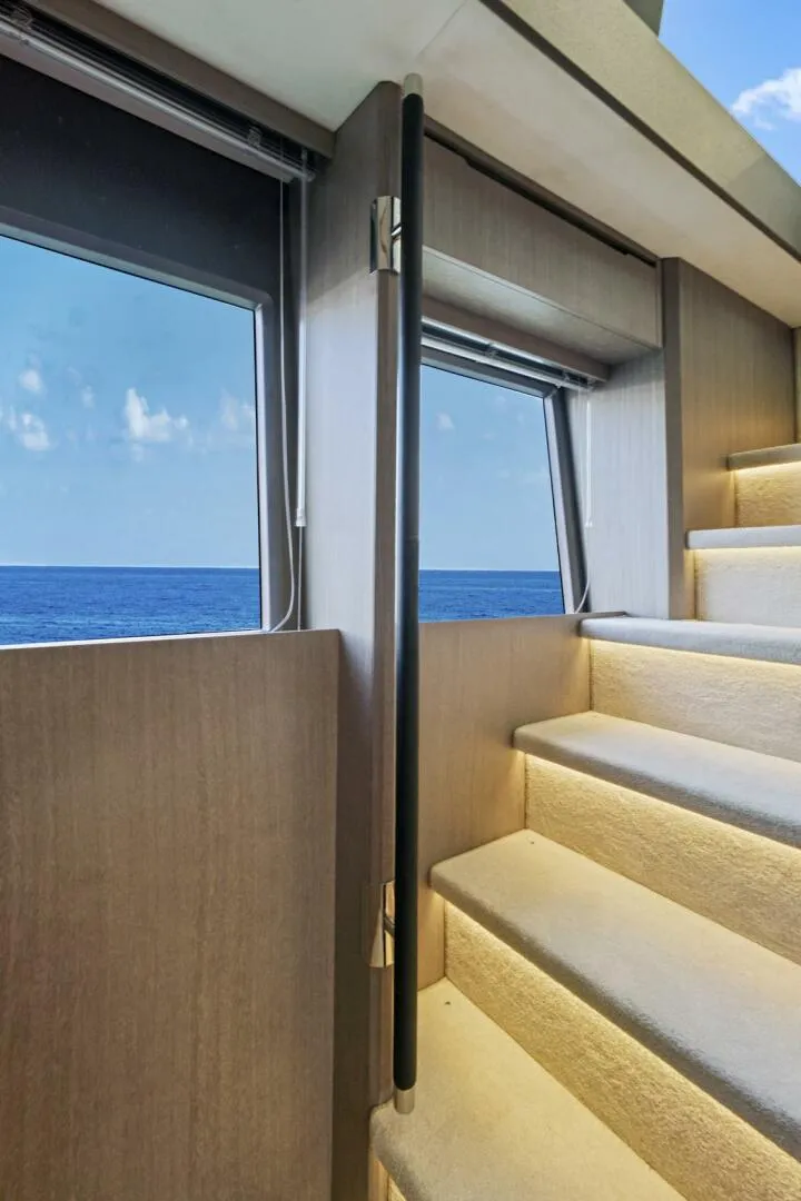 Slide: The Image of Galeon 640 Fly 2025 - 5619064