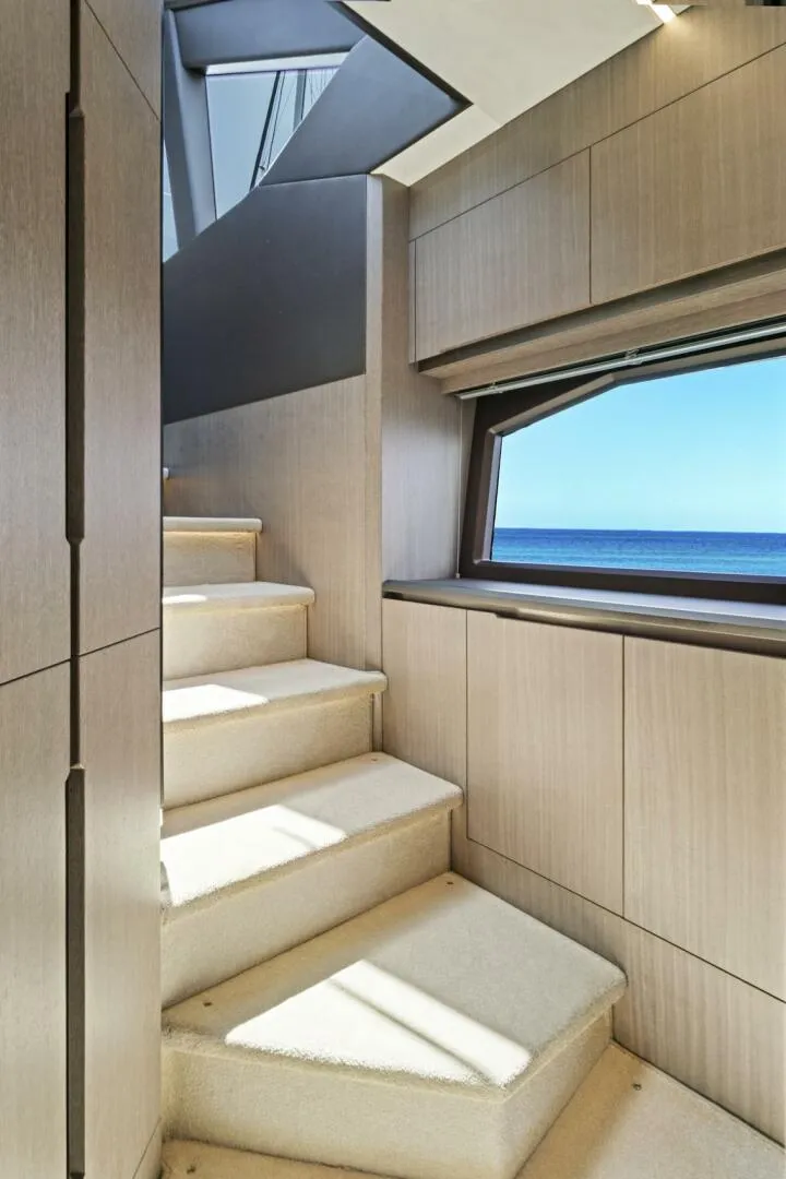 Slide: The Image of Galeon 640 Fly 2025 - 5619065