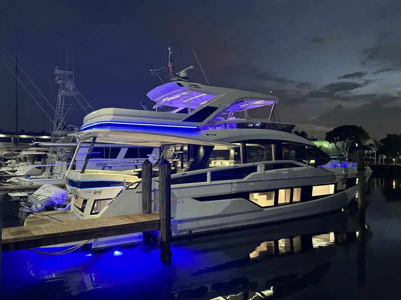 Slide: The Image of Galeon 640 Fly 2025 - 5619162