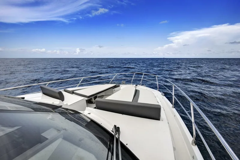 Slide: The Image of Galeon 640 Fly 2025 - 5619132