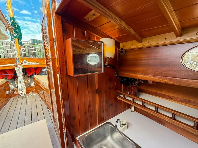 Slide: The Image of Herreshoff Custom Doug Hylan designed Rozinante 2004 - 5577959