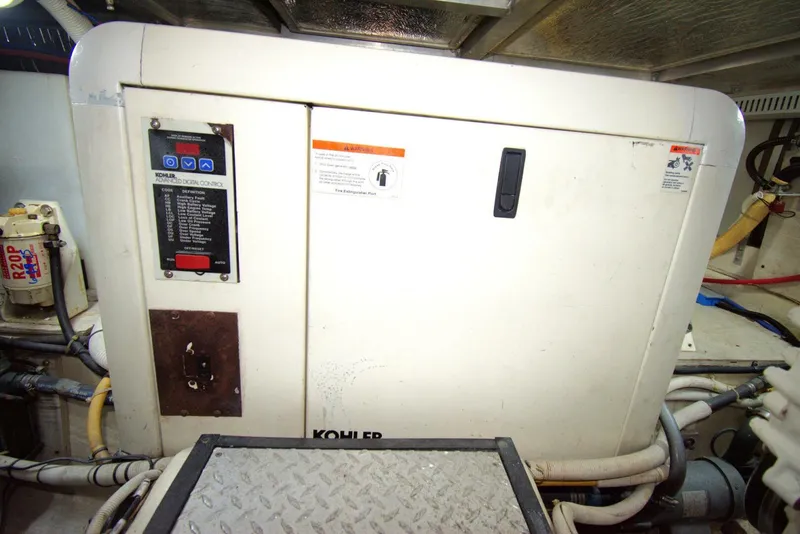 Slide: The Image of Carver Yachts 444 Cockpit Motor Yacht 2005 - 5580516