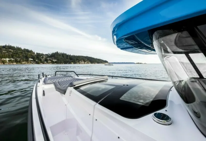 Slide: The Image of Axopar 37 XC CROSS CABIN BRABUS Trim 2026 - 5578029