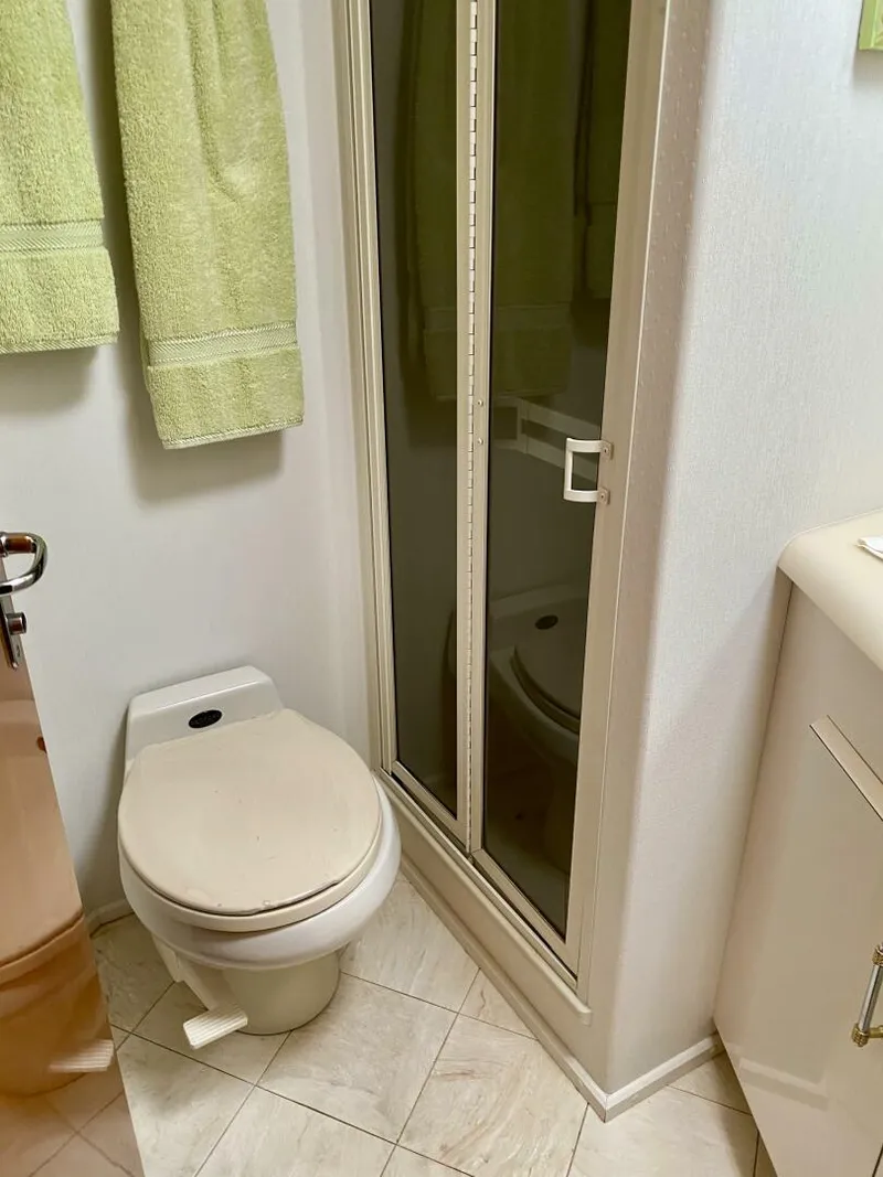 Slide: The Image of Guest Head - 5578482