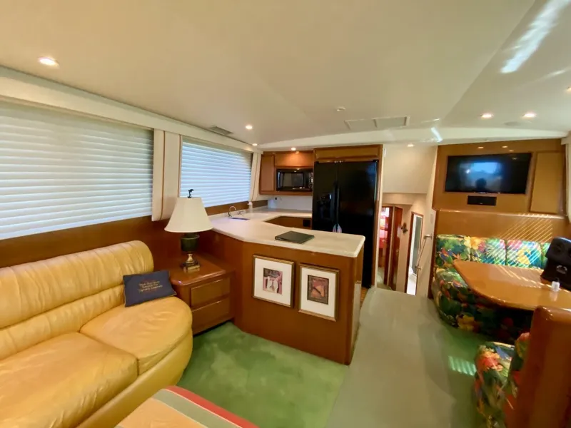 Slide: The Image of 05. Salon. 01 From Entrance - 5578495