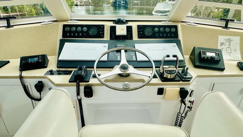 Slide: The Image of Viking Cockpit Sport Yacht 1999 - 5788800