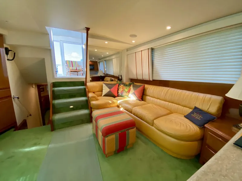 Slide: The Image of 05. Salon. 04 Looking Aft To Entrance - 5578496