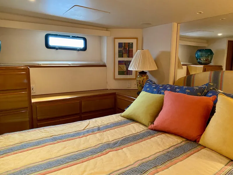 Slide: The Image of Master Stateroom Bed - 5578478