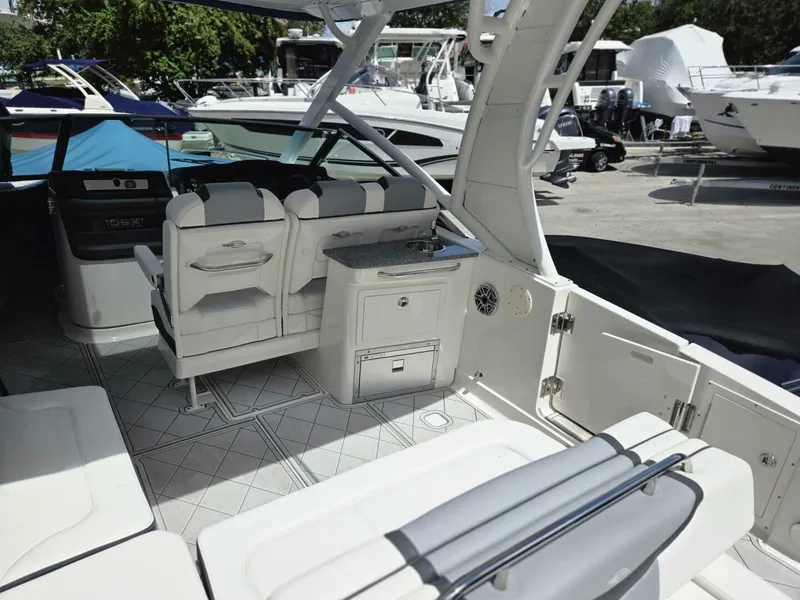 Slide: The Image of Chaparral 280 OSX 2022 - 5578874