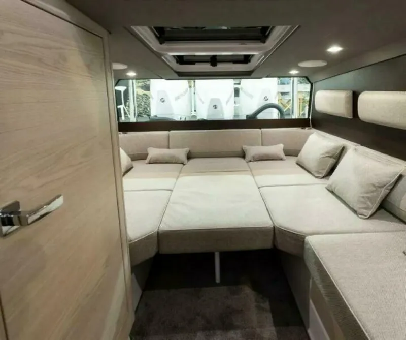 Slide: The Image of Axopar 45 Cross Top 2025 - 5578925