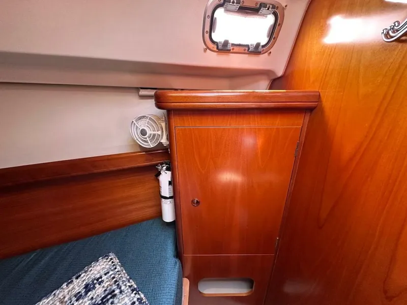 Slide: The Image of Beneteau 361 2001 - 5579507