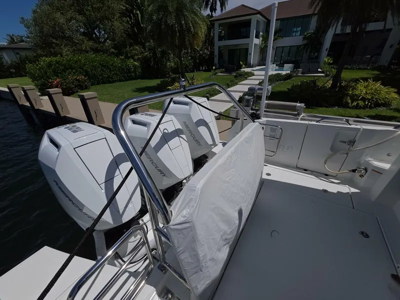 Slide: The Image of Wellcraft 355 Commuter 2024 - 5579683