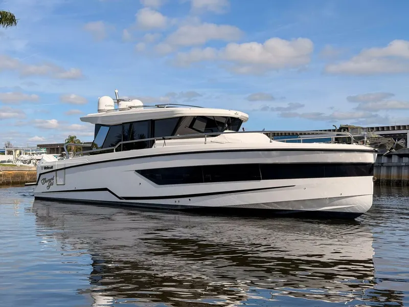 Slide: The Image of Wellcraft 355 Commuter 2024 - 5831848