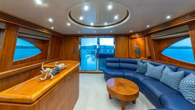 Slide: The Image of Skylounge Looking Aft - 5579602