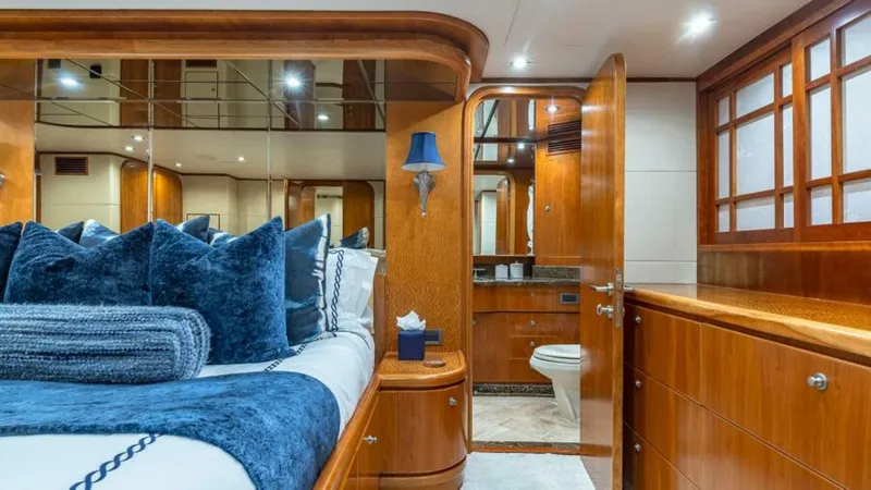 Slide: The Image of Master Port Head Entrance - 5579613