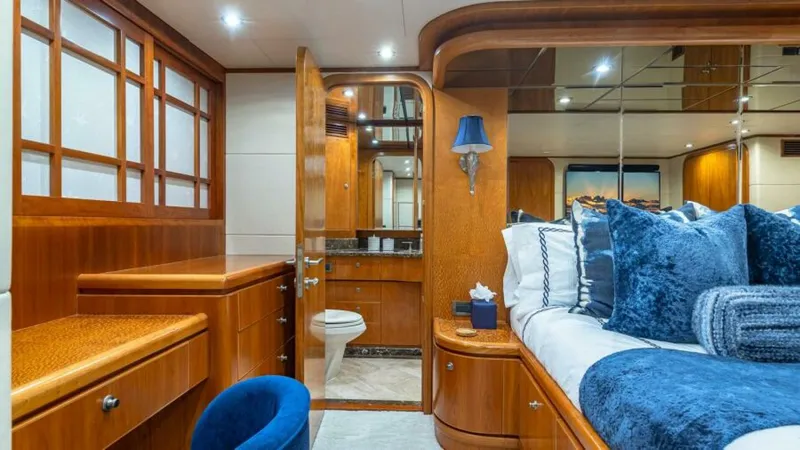 Slide: The Image of Master Starboard Head Entrance - 5579615