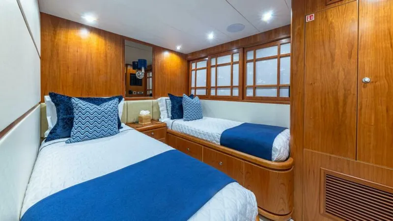 Slide: The Image of Stbd Guest Cabin Looking Fwd - 5579625