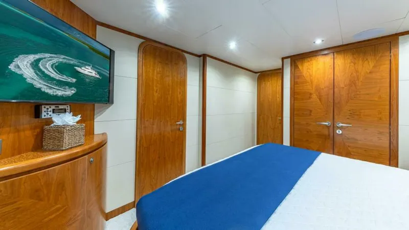 Slide: The Image of VIP Looking Inboard - 5579633