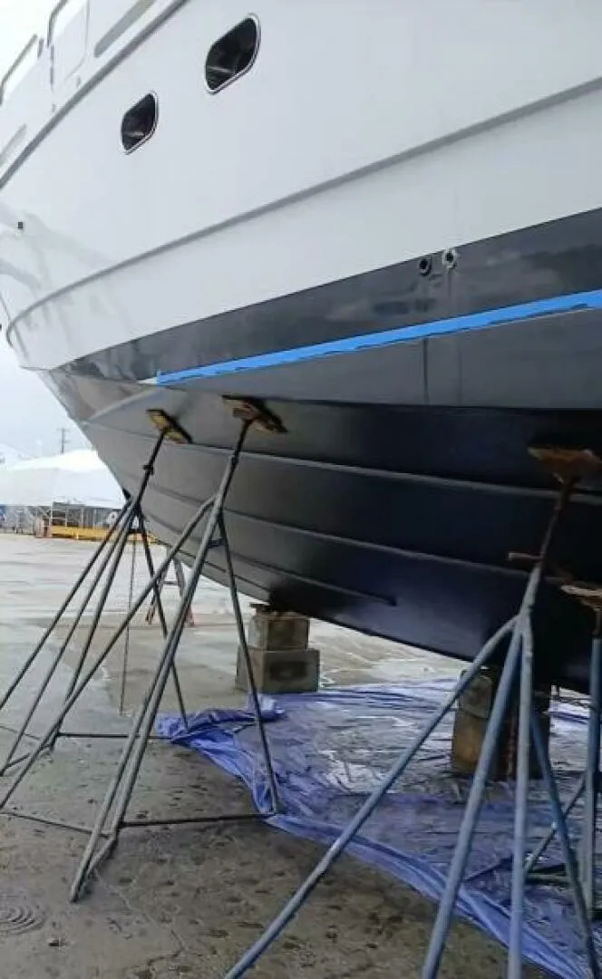 Slide: The Image of Hargrave Capri Skylounge 2004 - 5579668