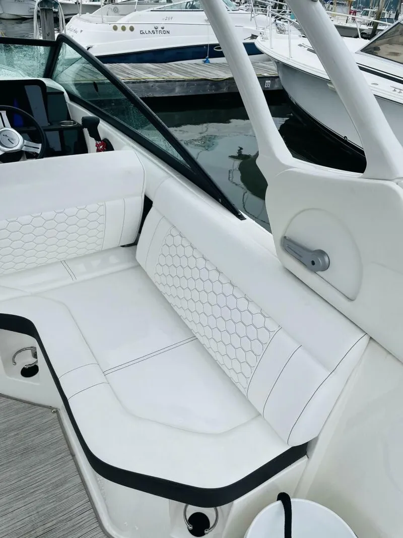 Slide: The Image of Sea Ray 25 2022 - 5579795