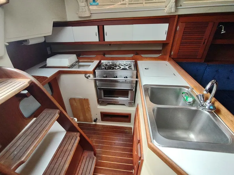 Slide: The Image of Catalina 36 1987 - 5580328