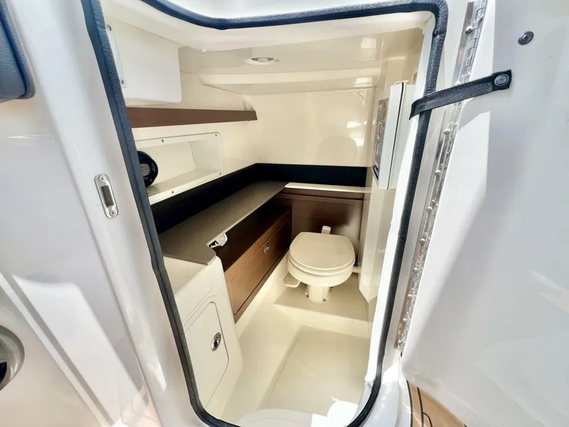 Slide: The Image of Sea Ray SDX 290 OB 2019 - 5580010