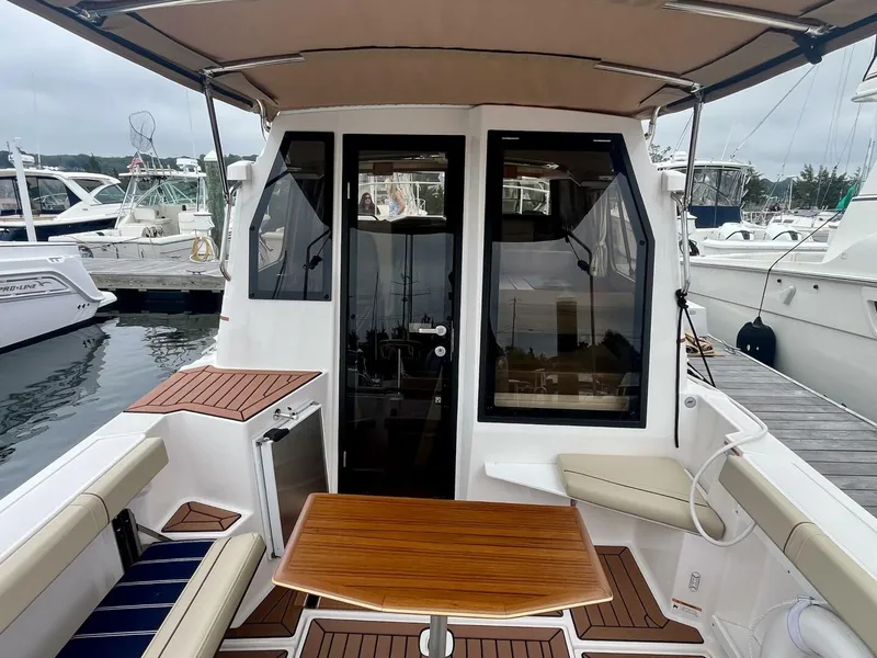 Slide: The Image of Ranger Tug R-27 2023 - 5580369